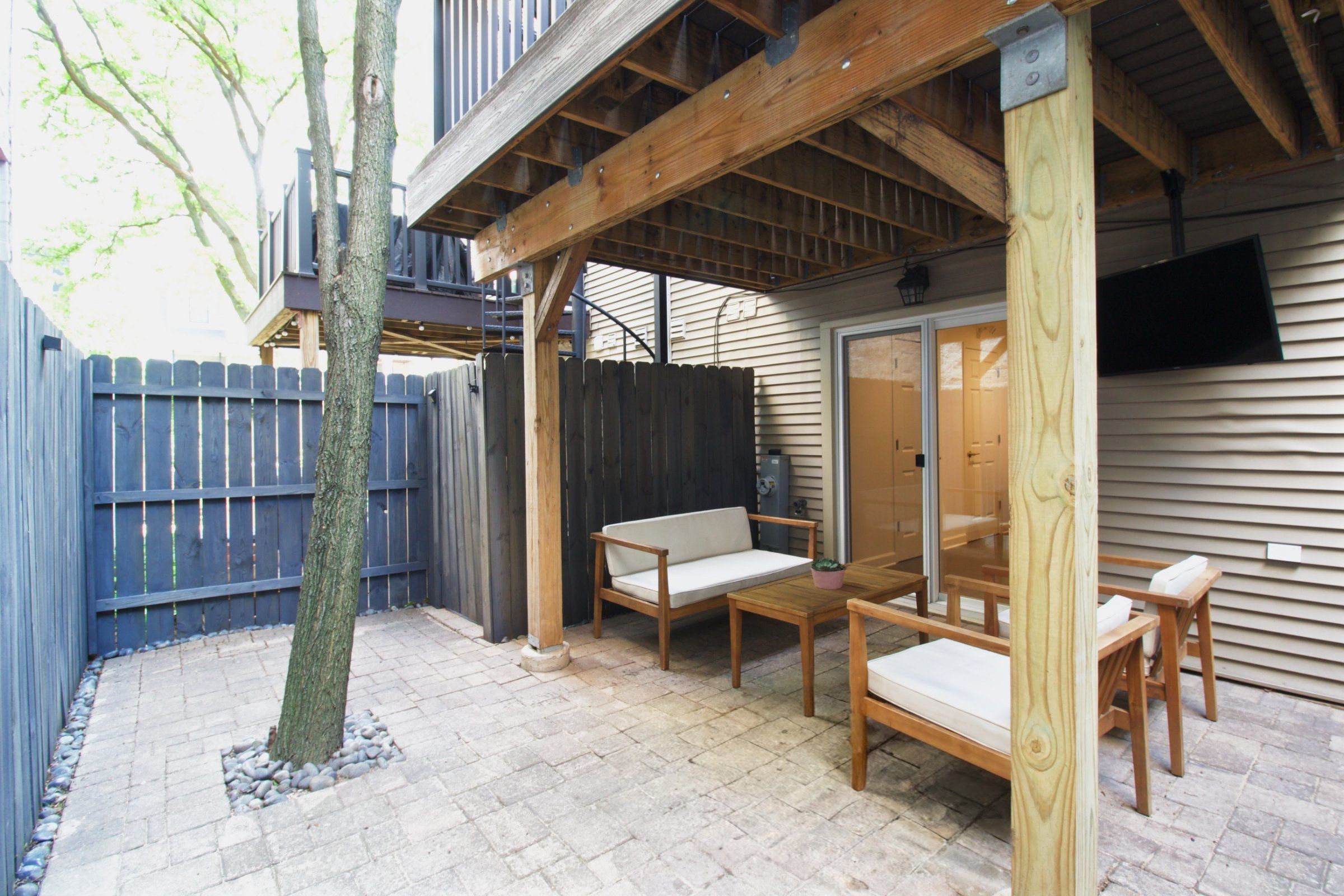 737 N Wood — backyard