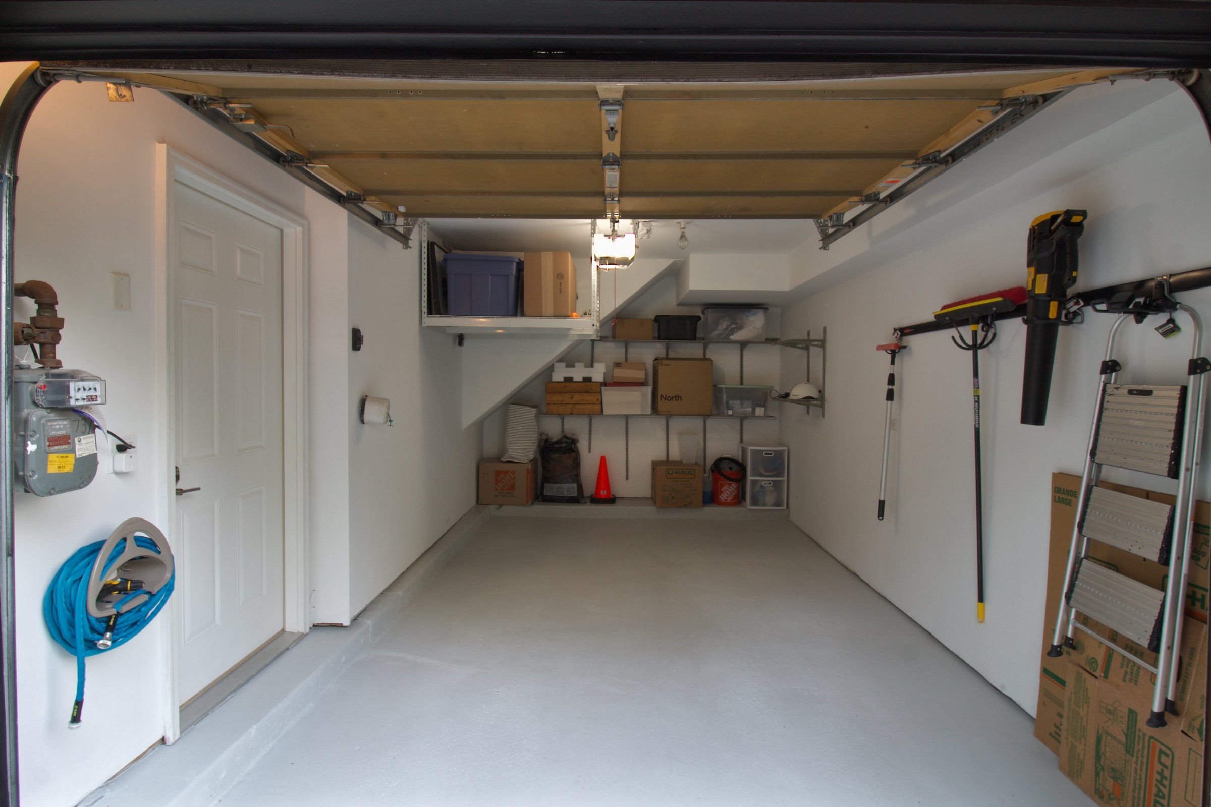 737 N Wood — garage